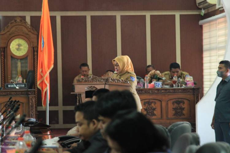 Wakil Bupati Labuhanbatu Berikan Jawaban Atas Tanggapan Fraksi DPRD Kabupaten Labuhanbatu
