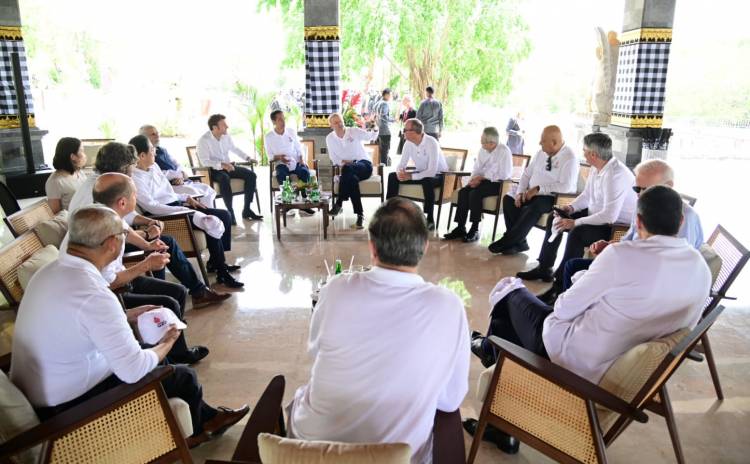 Momen Pemimpin Dunia Ngobrol Santai di Tahura Ngurah Rai