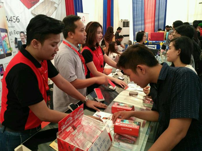 Smartfren Berikan HP Gratis Pada Pengunjung di Millenium ICt Expo 2016