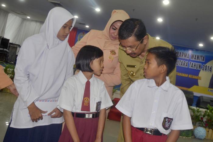 Dharma Wanita Harus Jadi Sahabat Sekaligus Menjadi Ibu Bagi Anak