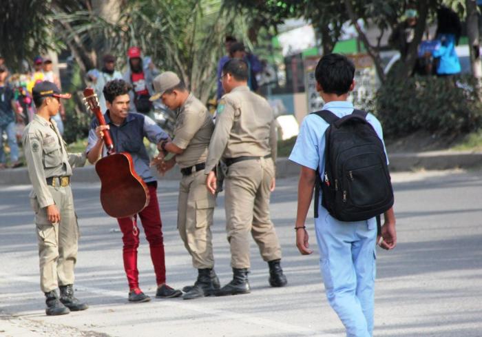 Tim URC Disosnaker Amankan 40 Anjal, Gepeng dan Anak Punk