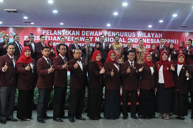 Pelantikan PPNI, Gubernur Harapkan Perawat Mumpuni Dalam Pelayanan Kesehatan