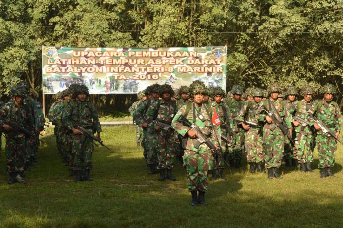 Danyonif- 8 Marinir Buka Latihan Tempur Aspek Darat  Tahun 2016