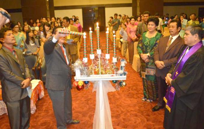 Natal Disnakertrans, Bukit Tambunan Ajak Jajarannya Perkuat Ikatan Keluarga