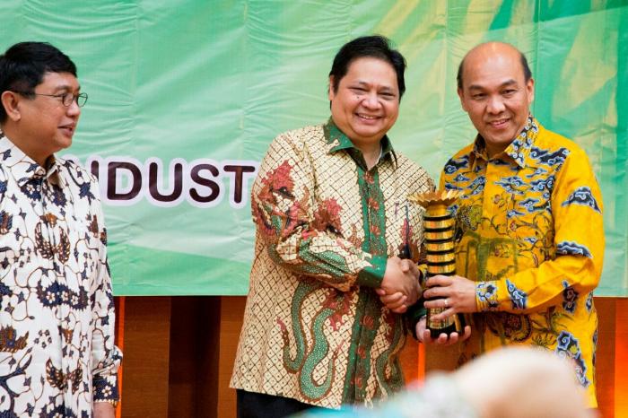 PT Toba Pulp Lestari Terima Penghargaan Tertinggi Green Industry