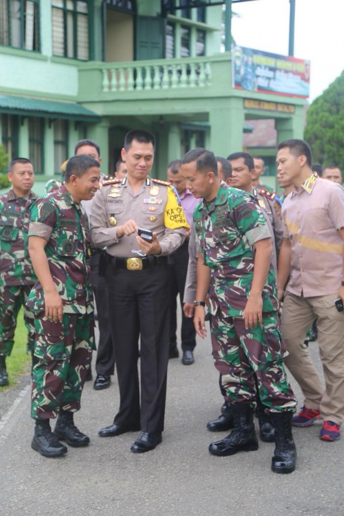 Hangatnya Sambutan Danyon Armed Delitua untuk Kapolresta Medan
