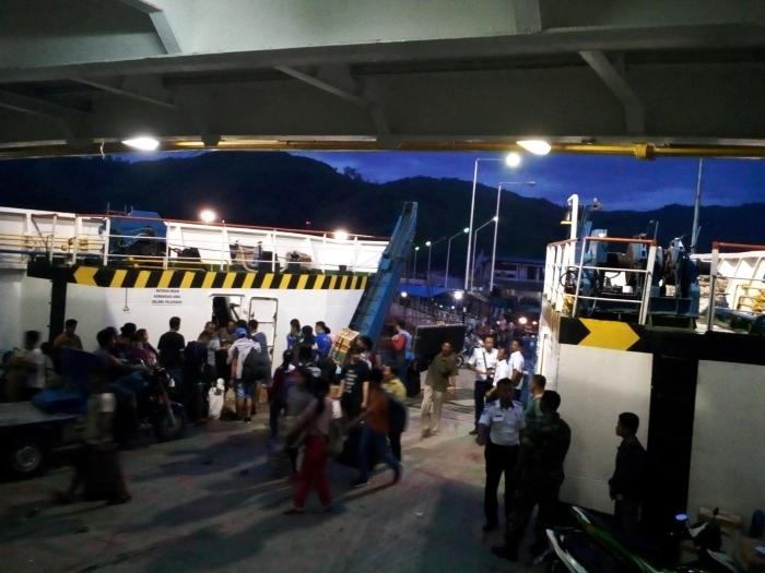 Jelang Perayaan Natal Tahun ini, Pelabuhan Sibolga Semakin Padat