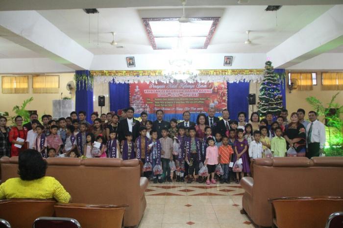 Rayakan Natal, YPDA Santuni Anak Yatim