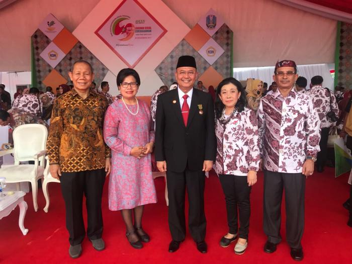 Wali Kota Terima Anugrah Tanda Kehormatan Satyalancana Kebaktian Sosial Dari Presiden
