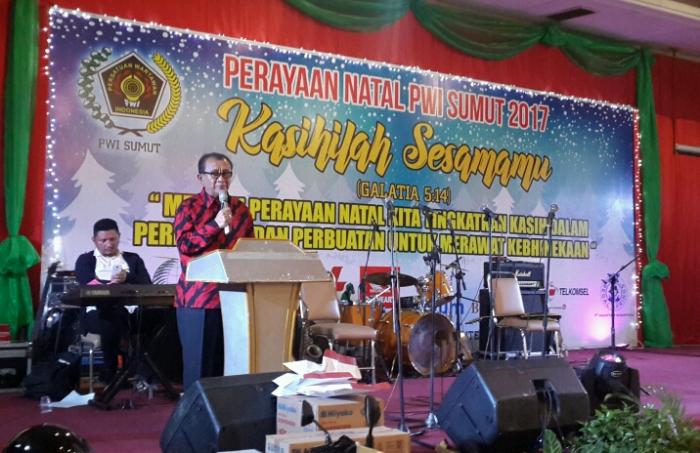 Dr RE Nainggolan Apresiasi, Natal PWI Sumut Sentuh Warga