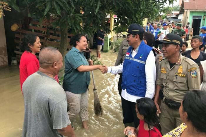 Gubernur Tinjau Banjir Tebing Tinggi