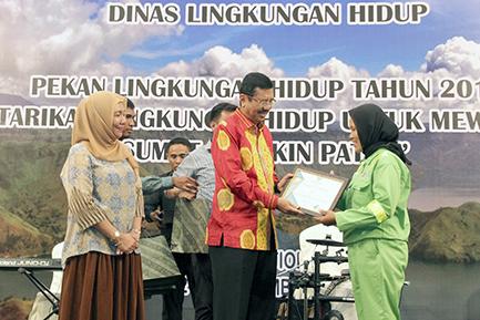 Penggiat Lingkungan Sumut Terima Penghargaan