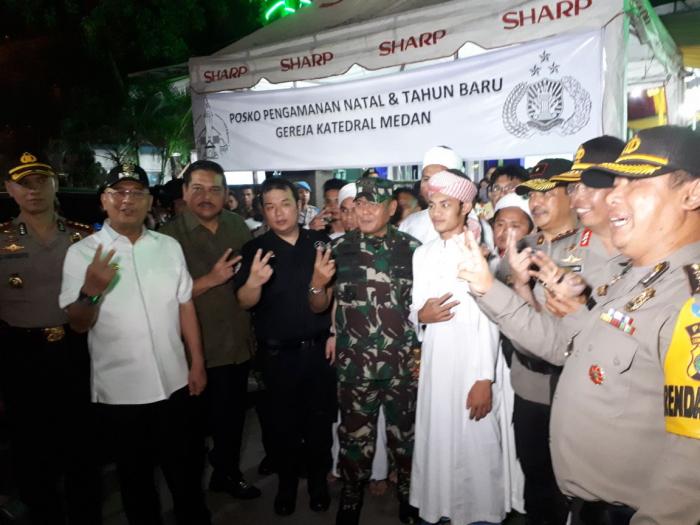 Pangdam I/BB dan Wali Kota Tinjau Gereja Malam Natal