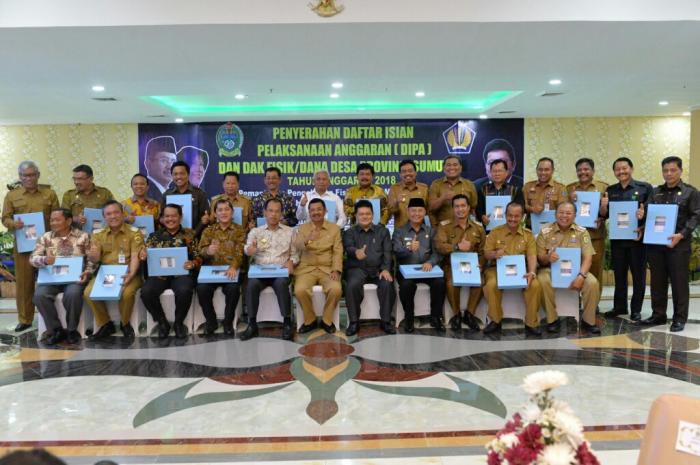 Serahkan DIPA Dan Dana Desa 2018, Gubsu Ingatkan Proyek Pembangunan Jangan Kejar Tayang
