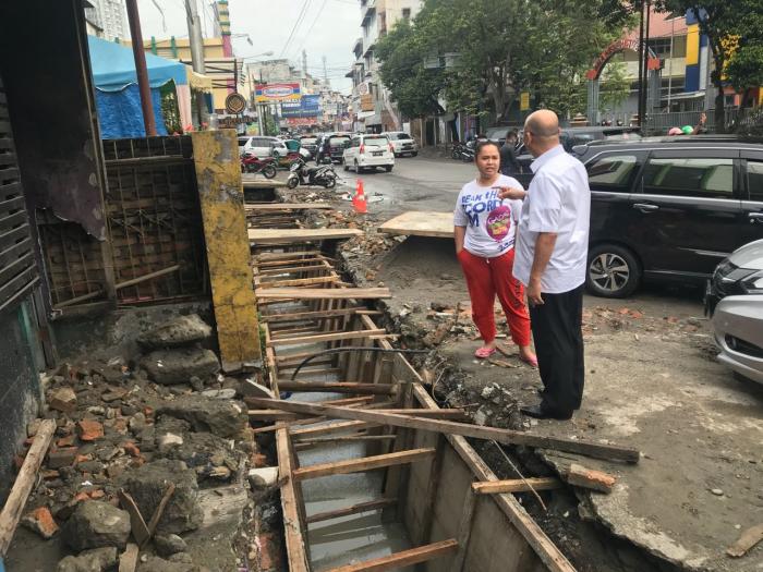 Pengerjaan Drainase Jalan Cik Ditiro Masih Berproses
