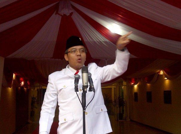 .. Dan terang itu telah hadir di antara kamu ....