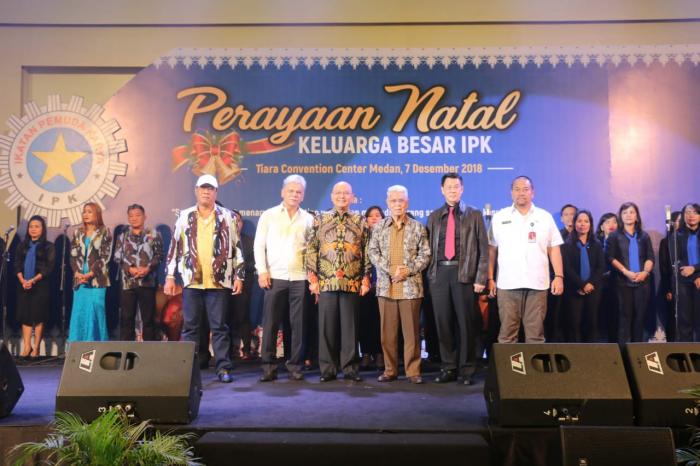 Perayaan Natal Keluarga Besar  IPK Sukses