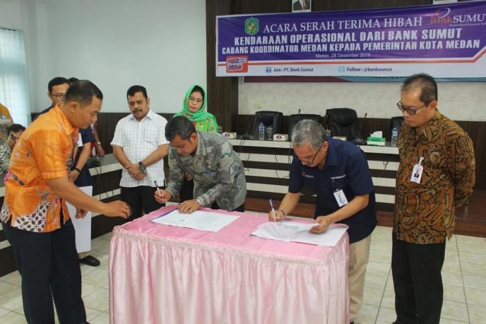 Bank Sumut Hibahkan 6 Unit Kendaraan Senilai Rp 700 Juta untuk Pemko Medan