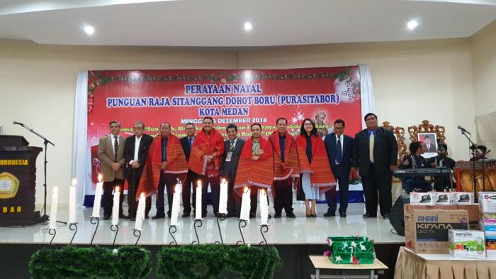 Rayakan Natal, Punguan Raja Sitanggang Dohot Boru (Purasitabor) Kota Medan Doakan Keturunannya Sukses dalam Pengabdiannya