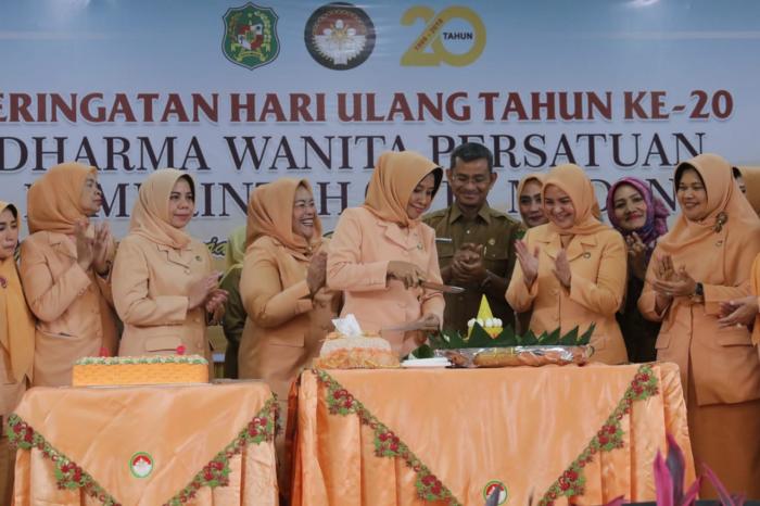 HUT Dharma Wanita Persatuan Medan Berlangsung Meriah