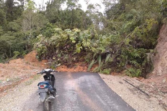 Akses Hutatinggi Parmonangan Kembali Pulih Pasca Longsor Aek Manarsar