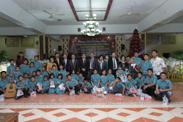 Natal Keluarga Besar YPDA dan TDPF, Berbagi Kasih