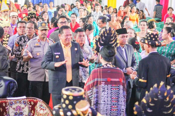 Walikota Padangsidimpuan Hadiri Natal Oikumene