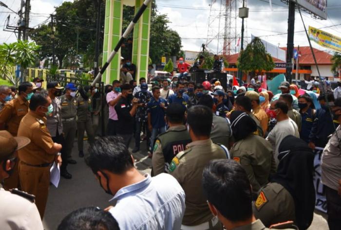 Tolak Toko Modern, Satma AMPI Demo Kantor Walikota Sidimpuan