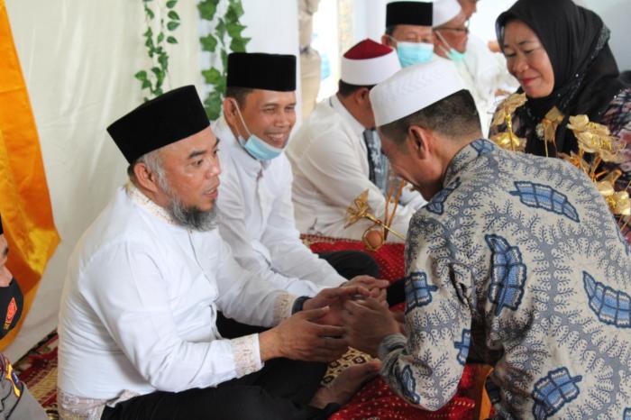 Ucapan Selamat Hampiri Bupati Labuhanbatu Saat Jumling