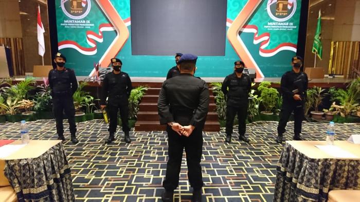 Detasemen Gegana Sumut Lakukan Sterilisasi Acara Mukhtamar IX PPP Tahun 2020