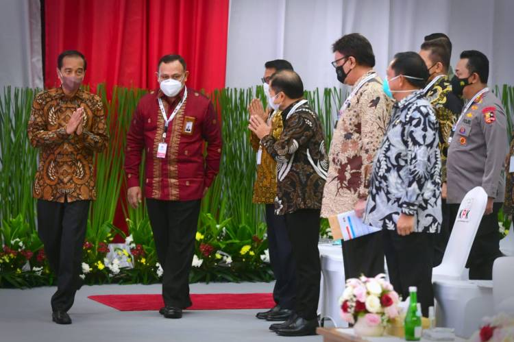 Kasus Korupsi Besar Tertangani, Presiden: Jangan Berpuas Diri