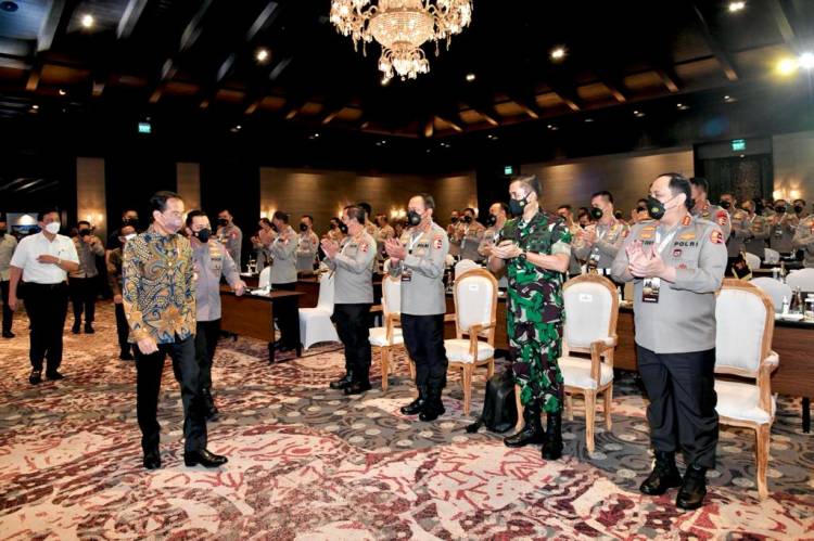 Presiden Minta Polri Turut Kawal Realisasi Investasi