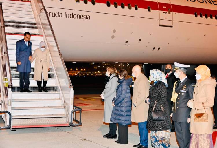 Presiden Jokowi dan Ibu Iriana Tiba di Brussels