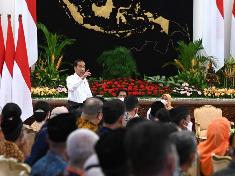 Presiden Jokowi Serahkan 1,5 Juta Sertifikat Hak Atas Tanah