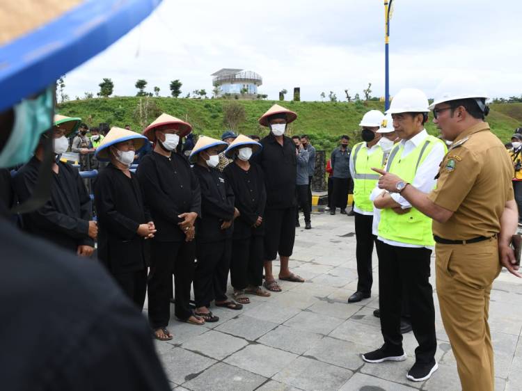 Momen Petani Curhat kepada Presiden Jokowi