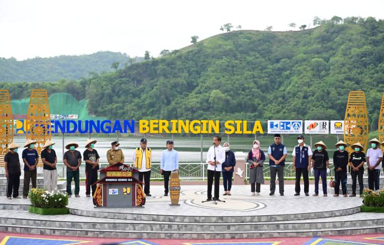 Resmikan Bendungan Beringin Sila, Presiden Harapkan Produktivitas Pertanian di NTB Meningkat