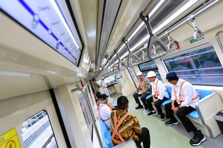 Jajal LRT Jabodebek, Presiden: Sangat Cepat dan Tanpa Masinis