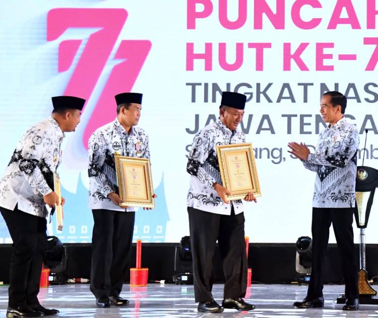 Presiden Hadiri Puncak Peringatan HUT Ke-77 PGRI dan Hari Guru Nasional 2022