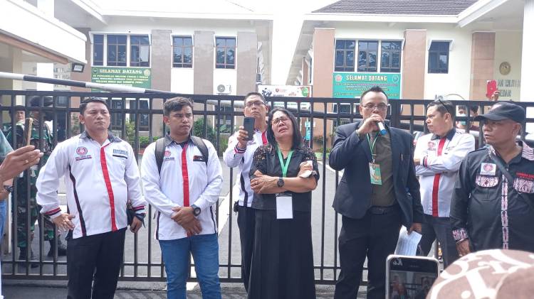 Kawal Persidangan di Pengadilan Tinggi Militer, HBB Dukung Keluarga Serda Sahat Wira Anugerah Sitorus Tuntut Keadilan