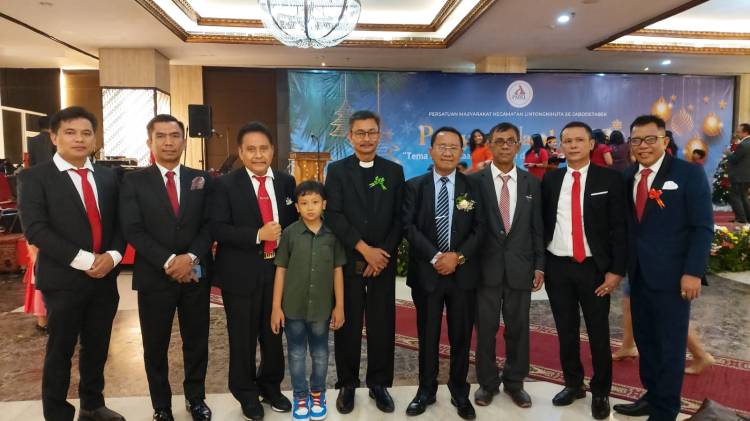 Perayaan Natal Masyarakat Kecamatan Lintongnihuta