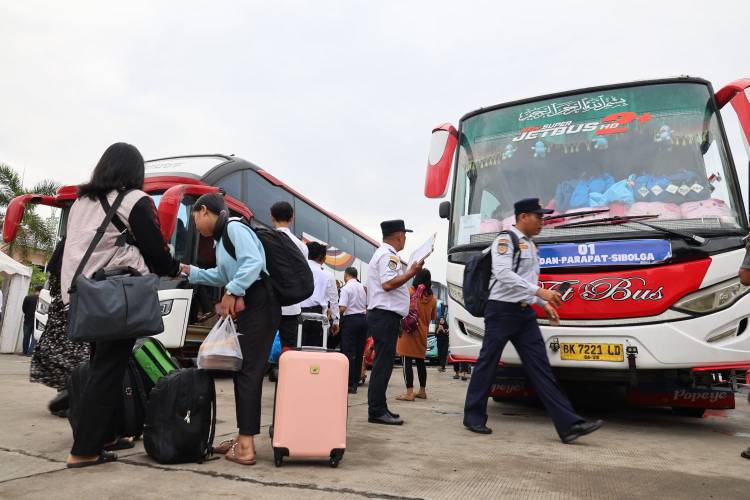 Libur Nataru 2024 di Sumut: Seluruh Peserta Mudik Gratis Tiba dengan Selamat, Kini Berkumpul dengan Keluarga Tercinta