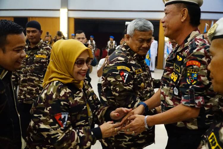 Ketua PD II FKKPI Sumut Lantik PC 0209 KB FKPPI Labuhanbatu Periode 2024-2029