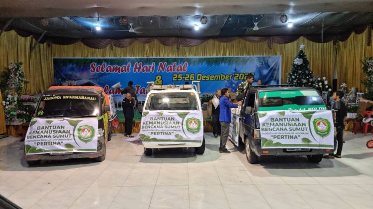 Ketum PERTINA Dr. Hillary Brigitta Lasut Serahkan Ribuan Karung Beras dan Perlengkapan Bayi untuk Korban Bencana di Sumut