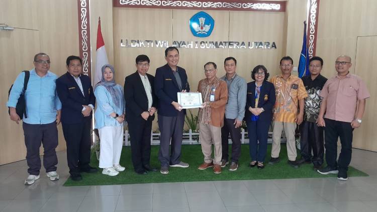 UHN Medan Raih AIPT Unggul, Dr. Effendi MS Simbolon Apresiasi Kerja Semua Team