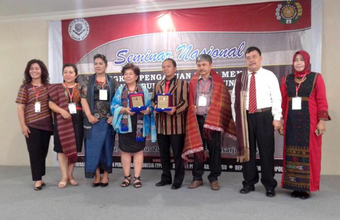 Langkah Pengajuan Ulos Menjadi Warisan Budaya Dunia ke UNESCO